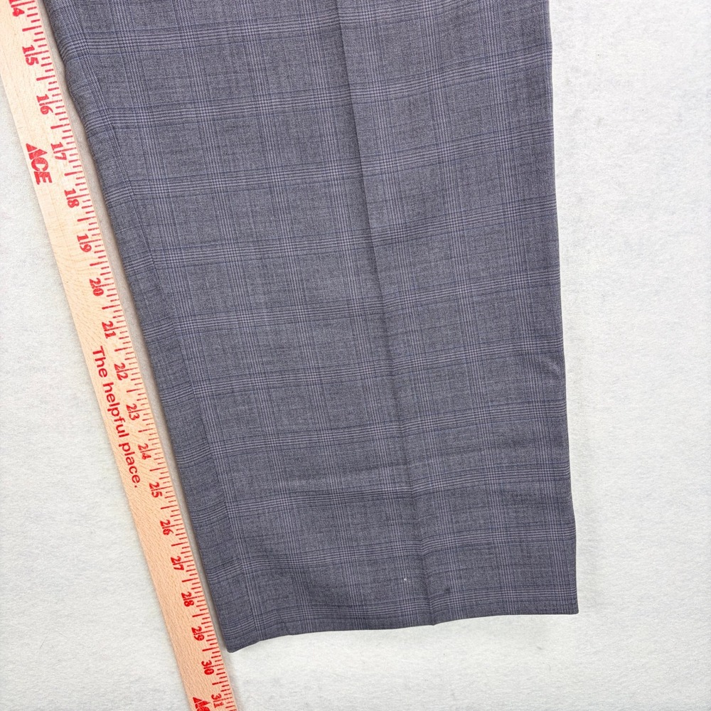 Jos A Bank Mens Gray Glen Plaid Blue Accent 2 Piece Pleated Suit 42R 36x30 - Picture 14 of 15